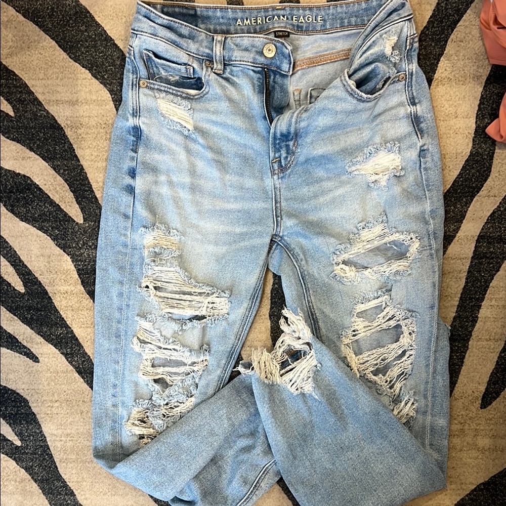 American Eagle Outfitters Light Blue Distressed Women's Jeans